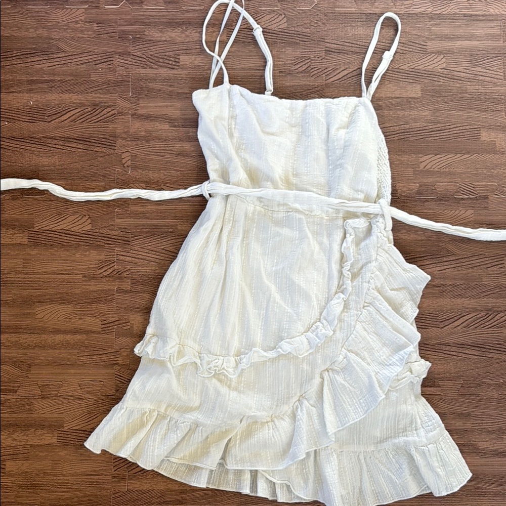 PRINCESS POLLY WHITE RUFFEL DRESS SIZE US 2